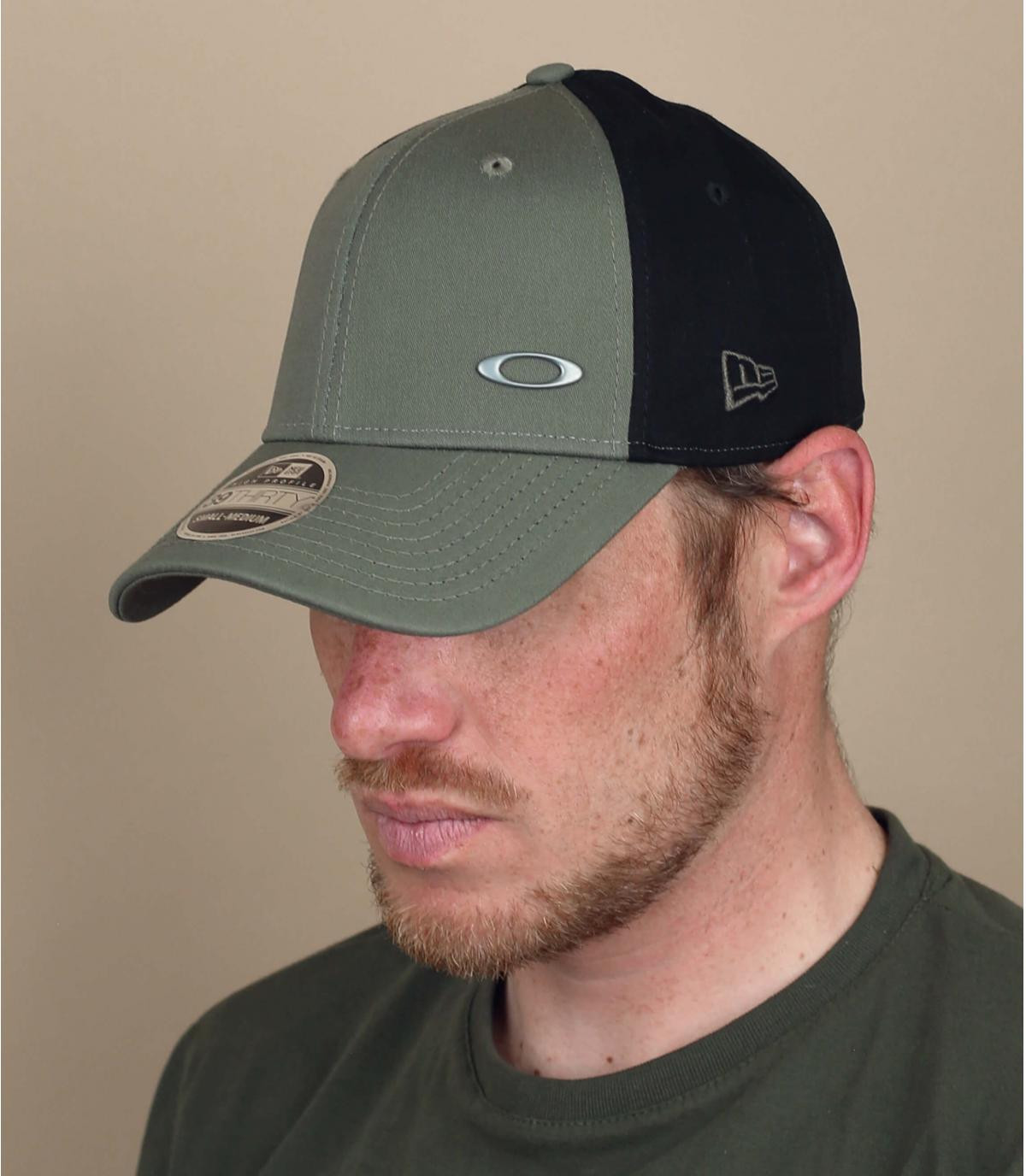 Oakley curve cap groen Tinfoil New Era 3930 dark brush